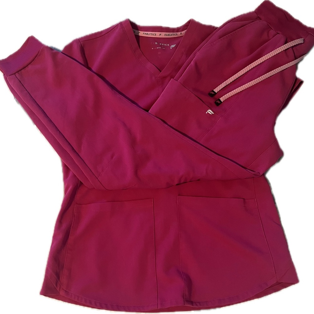 Fabletics scrub set